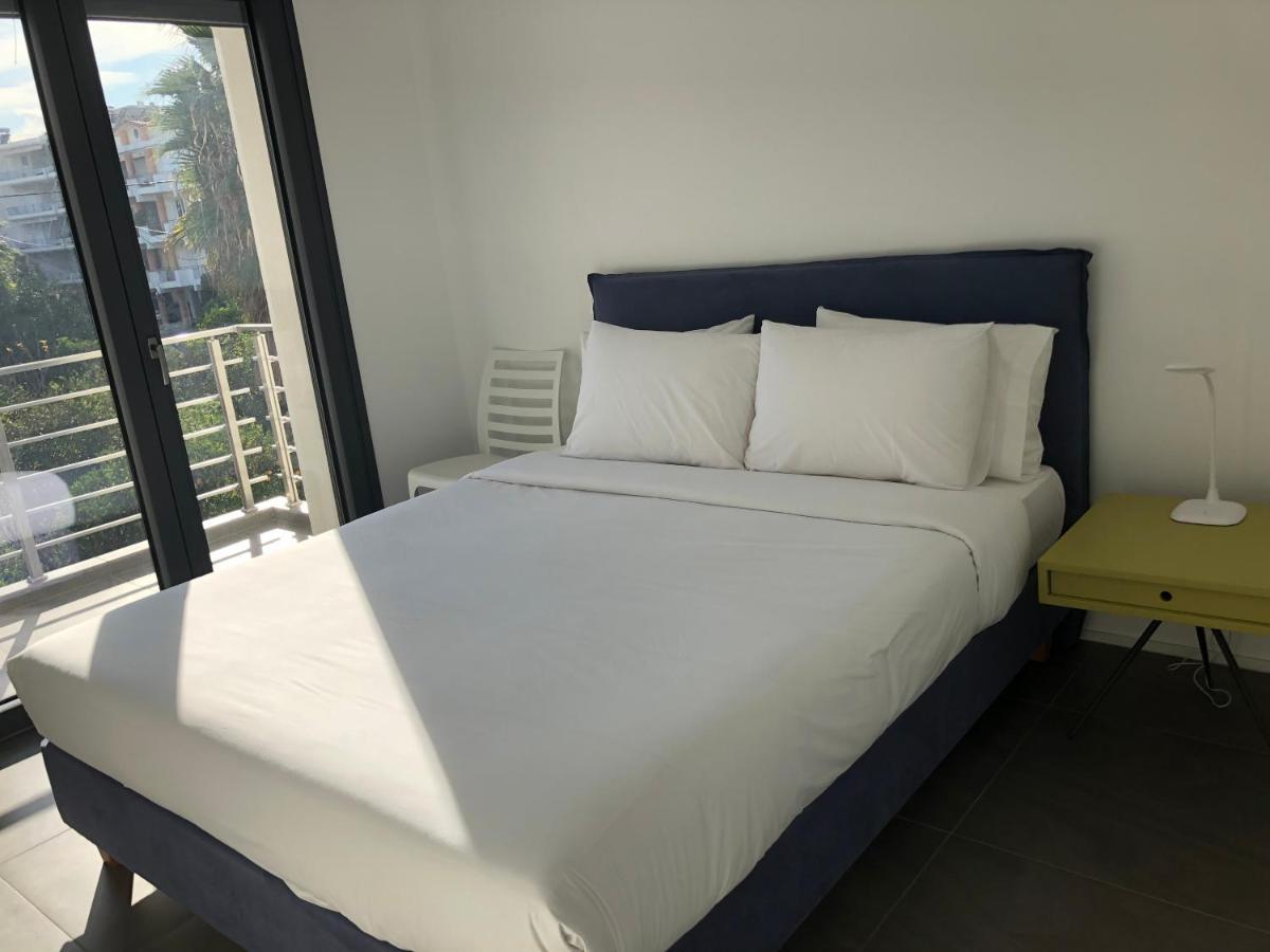Elion Luxury Apartments Каламата Екстериор снимка