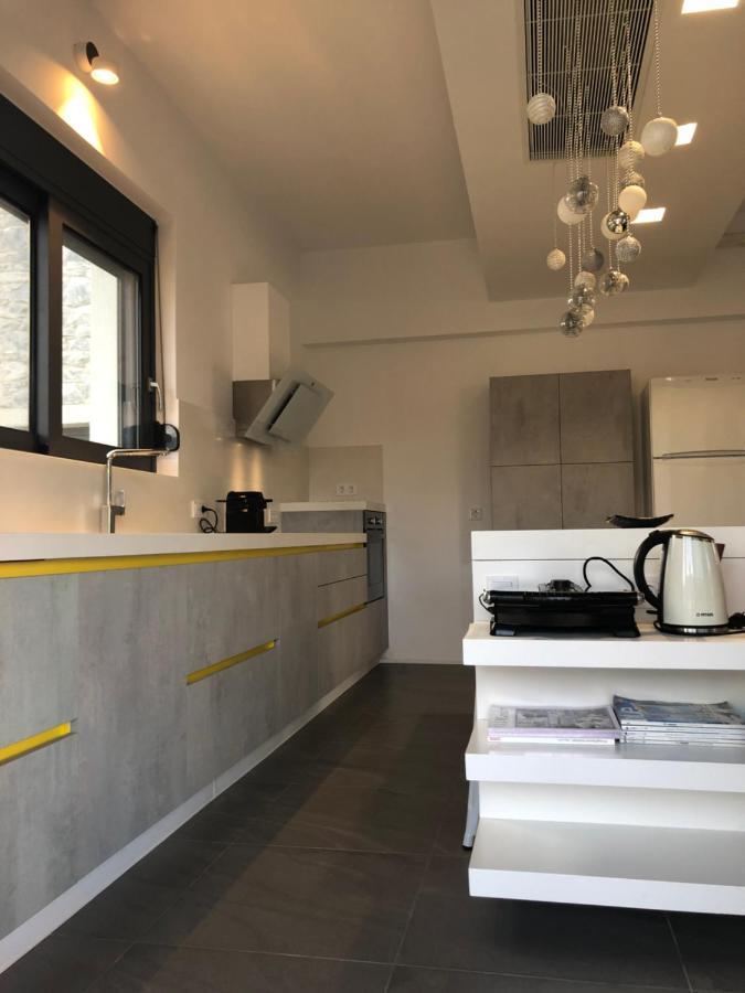 Elion Luxury Apartments Каламата Екстериор снимка