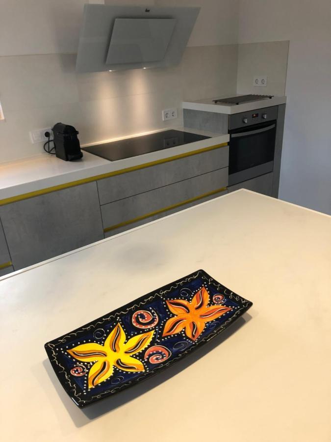 Elion Luxury Apartments Каламата Екстериор снимка